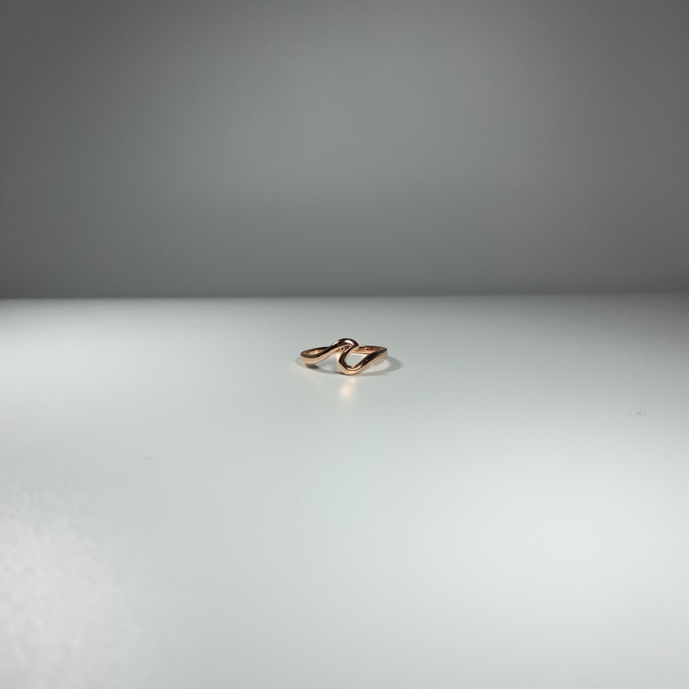 Rose Gold Wave Ring - Picture 8 of 9